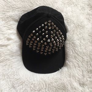 ⭐️Sold Black H&M studded hat.